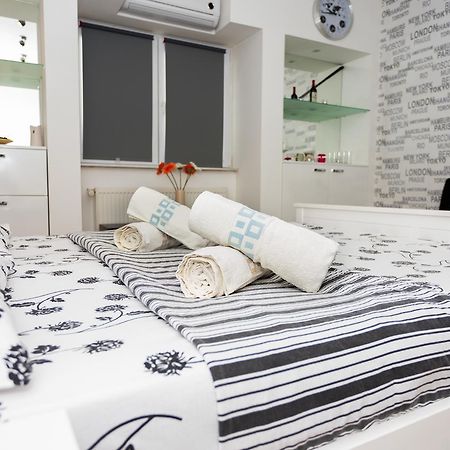 بوخارست Imperial City Center - 1 Bedroom Apartment المظهر الخارجي الصورة